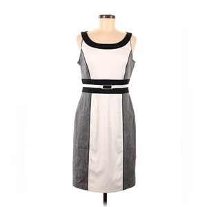 Black house white market size 4